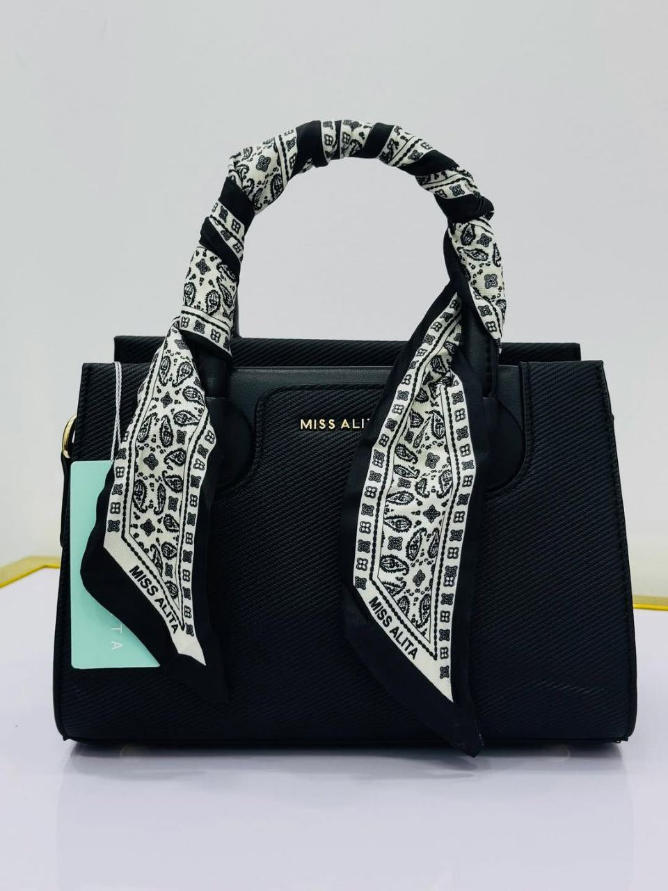 حقيبة يدوية فاخرة